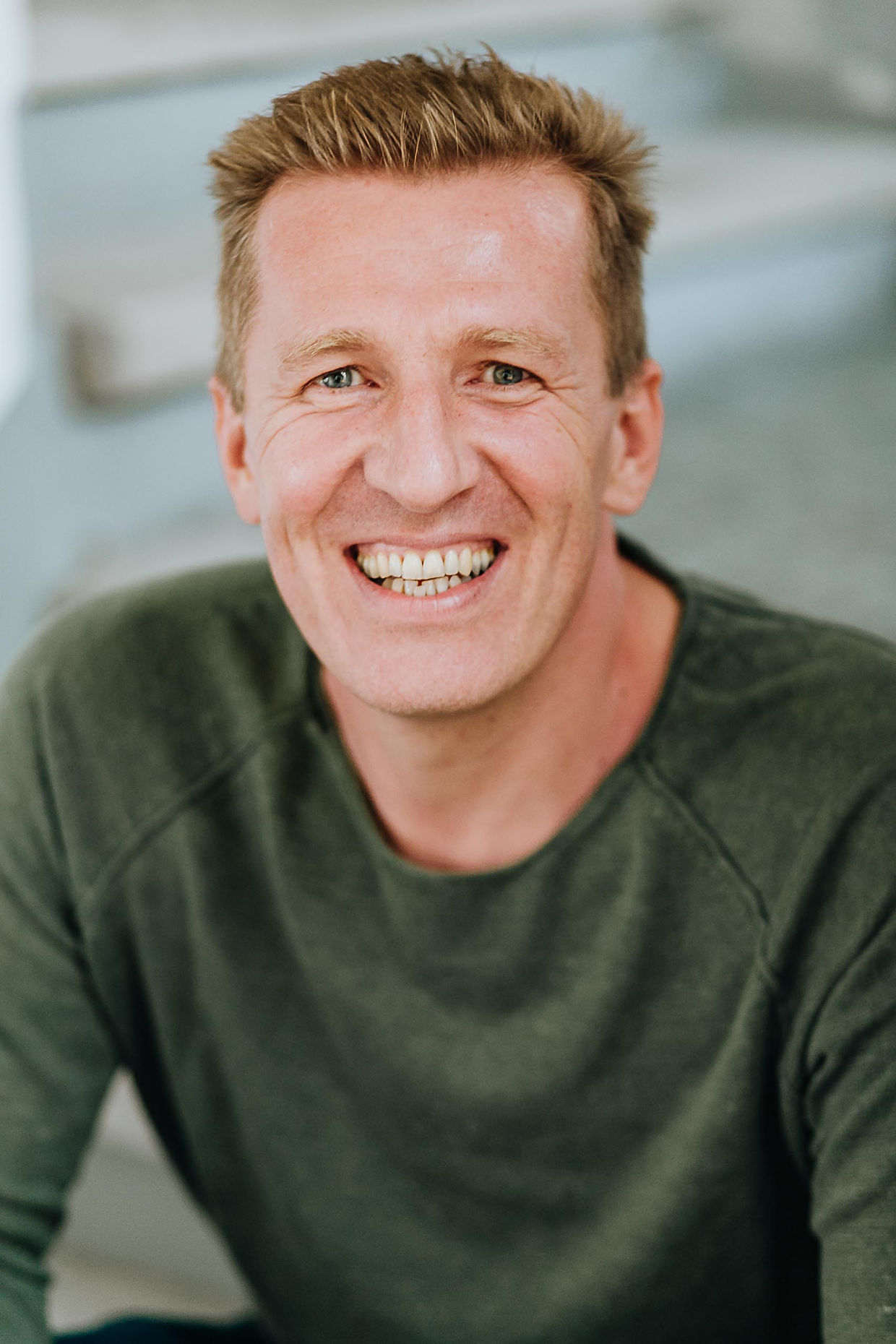 Wolfgang Müller lächelt in die Kamera